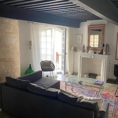 Uzes: History And Perfect Location!
