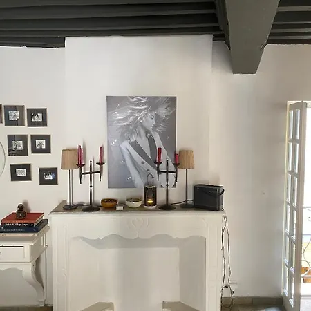 Apartamento Uzes: History And Perfect Location!